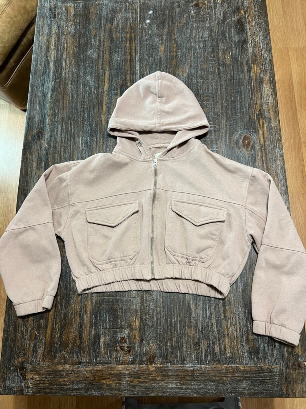 Cropped Hooded Zip-Up Sweatshirt in Light Taupe